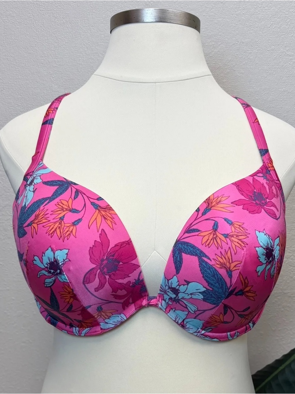Cacique Pink Floral Lightly Lined Plunge Bra - Size 44DD